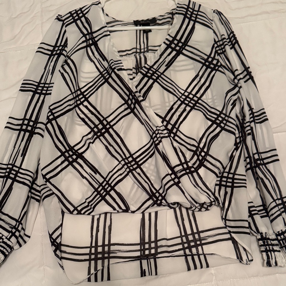 BCX Black and White Blouse